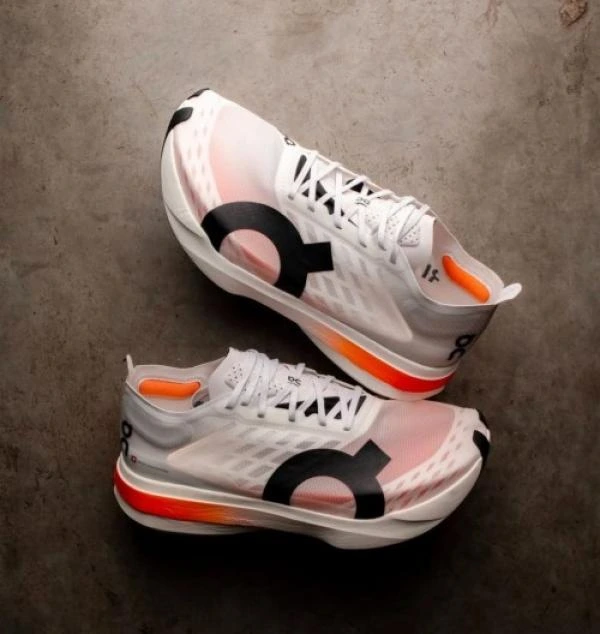 On Running Cloudboom Strike White